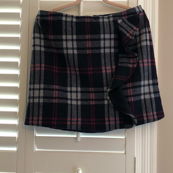 Sold - NWT J. Crew Wool Navy Plaid Ruffled Wool Mini fully lined Skirt Sz 12 - Picture 1 of 7